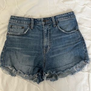 Lucky Brand light wash denim short size 28/6 women